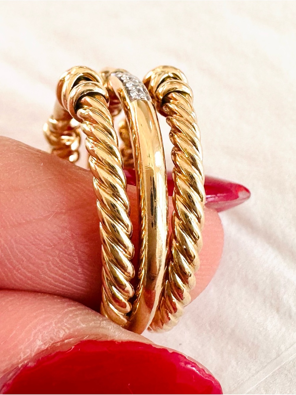 DAVID YURMAN
Petite Helena Three Row Ring in 18k Yellow Gold with Diamonds - Picture 4 of 8